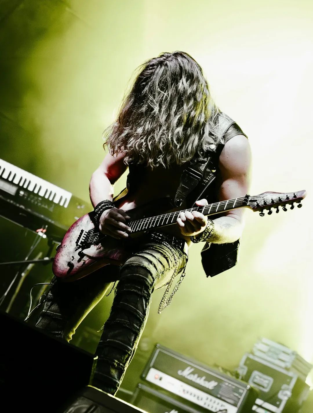 Ivan Keller performing live with Jelusick